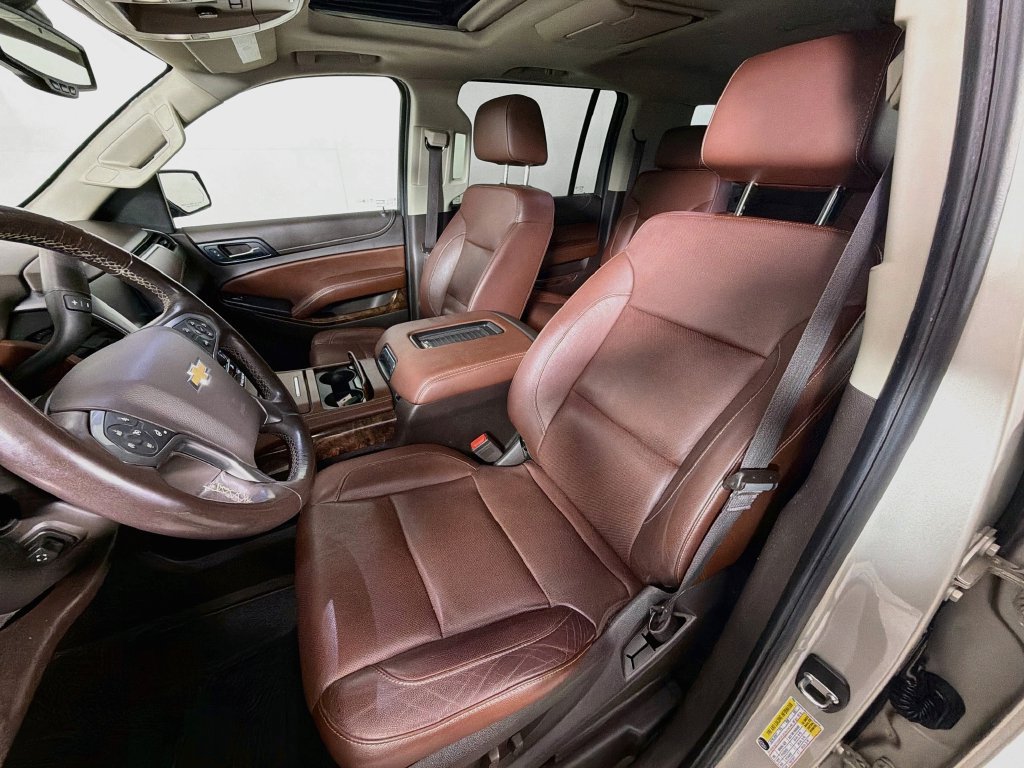 Used 2017 Chevrolet Suburban Premier AWD/4WD image 12