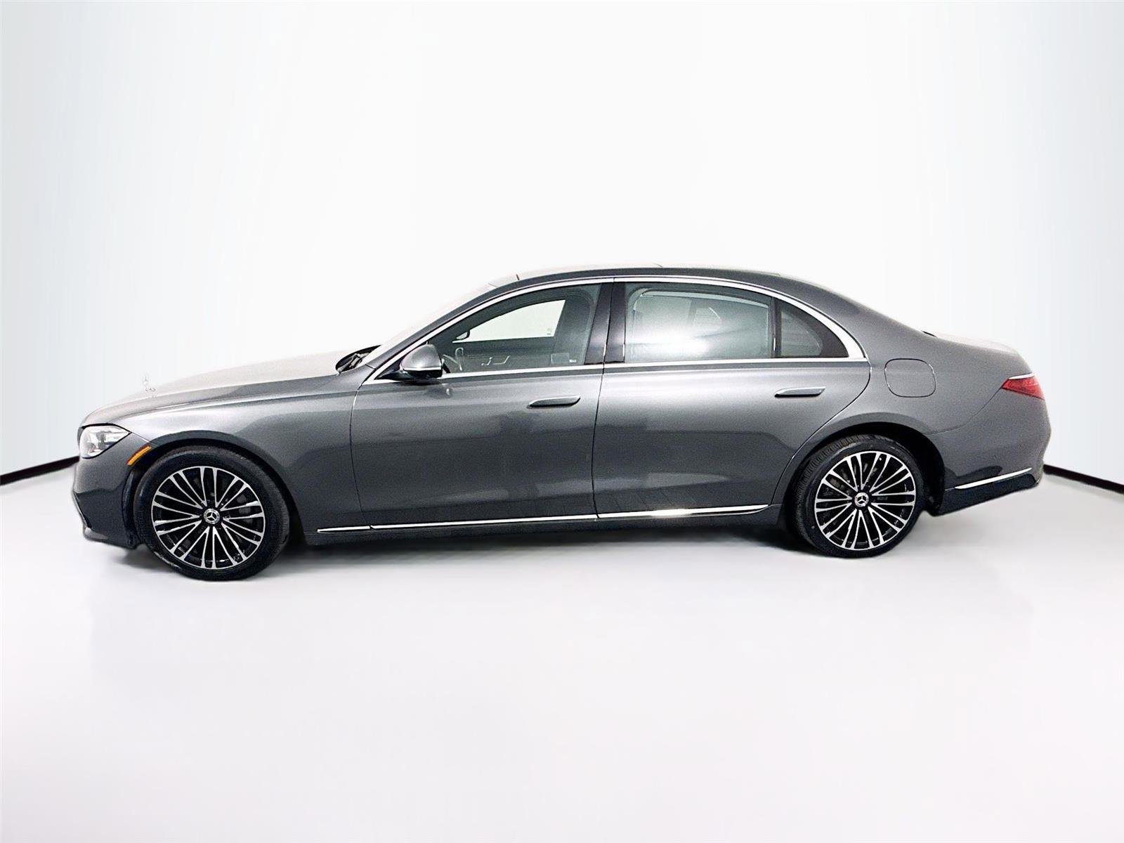 Used 2024 Mercedes-Benz S 580e 4MATIC Sedan image 26