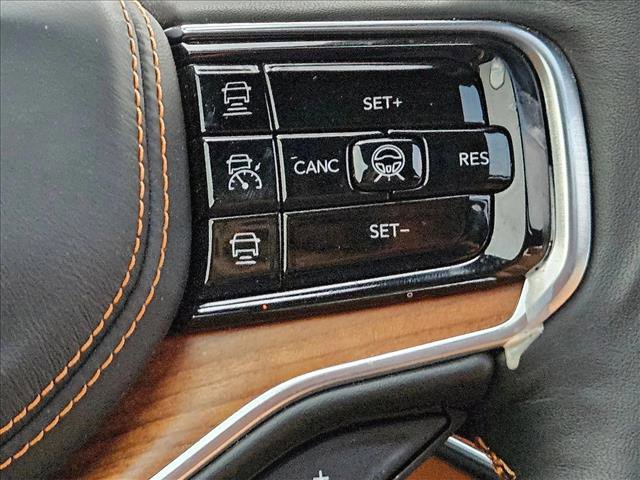 Used 2024 Jeep Grand Wagoneer Series III AWD/4WD image 27
