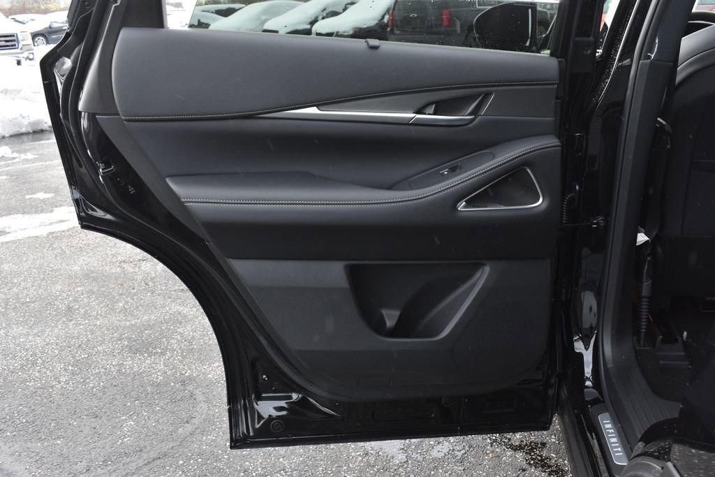 New 2026 INFINITI QX60 Luxe w/ Family Package image 28