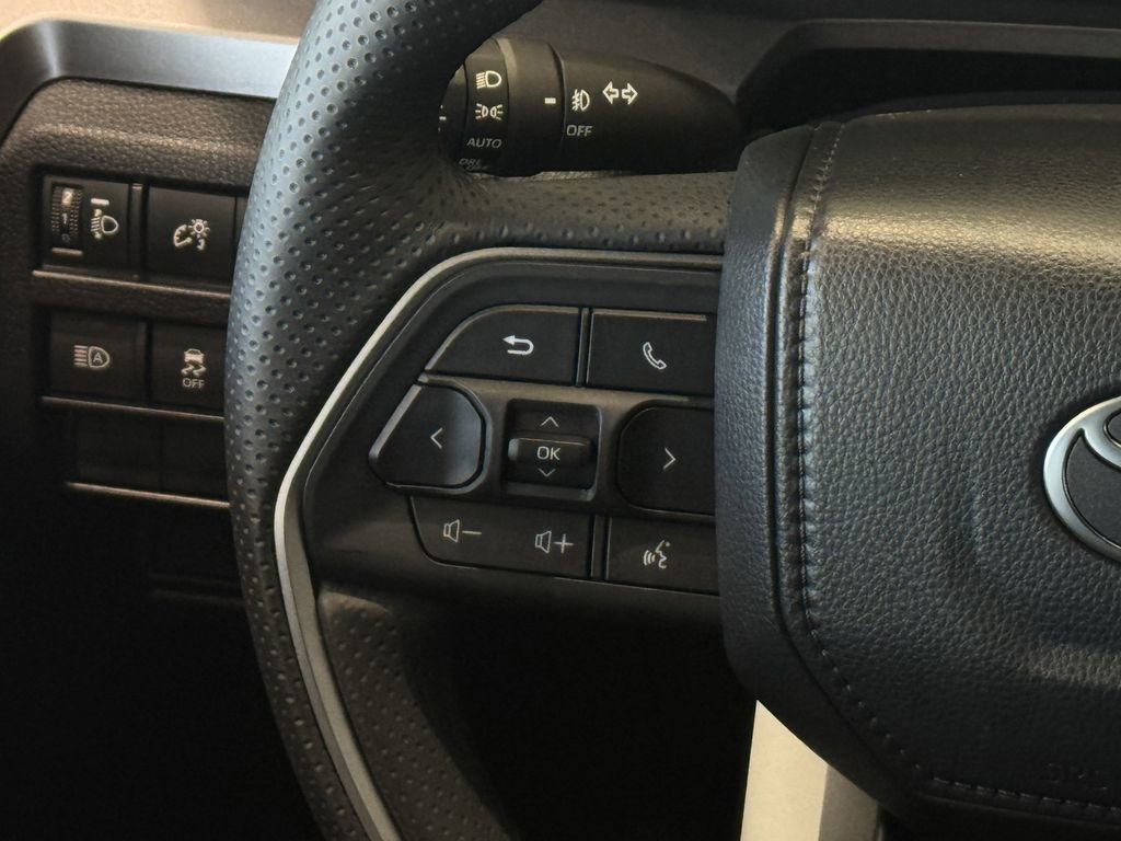 Used 2026 Toyota 4Runner SR5 AWD/4WD image 14