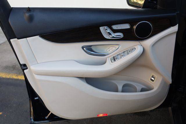 Used 2016 Mercedes-Benz GLC 300 image 13