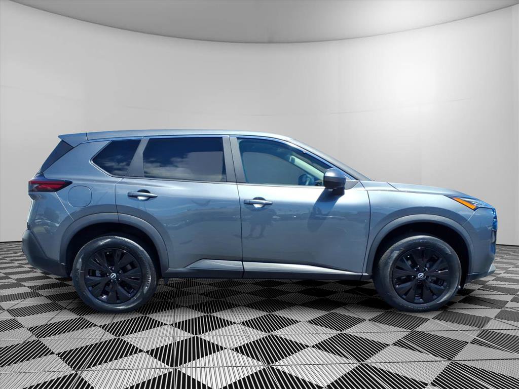 Used 2023 Nissan Rogue SV AWD/4WD image 31