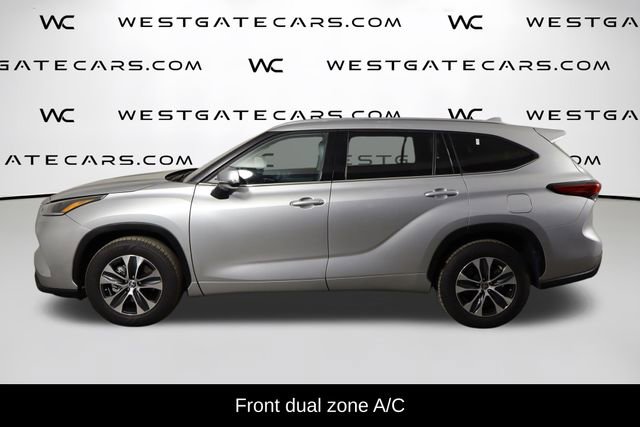 Used 2021 Toyota Highlander XLE FWD image 5
