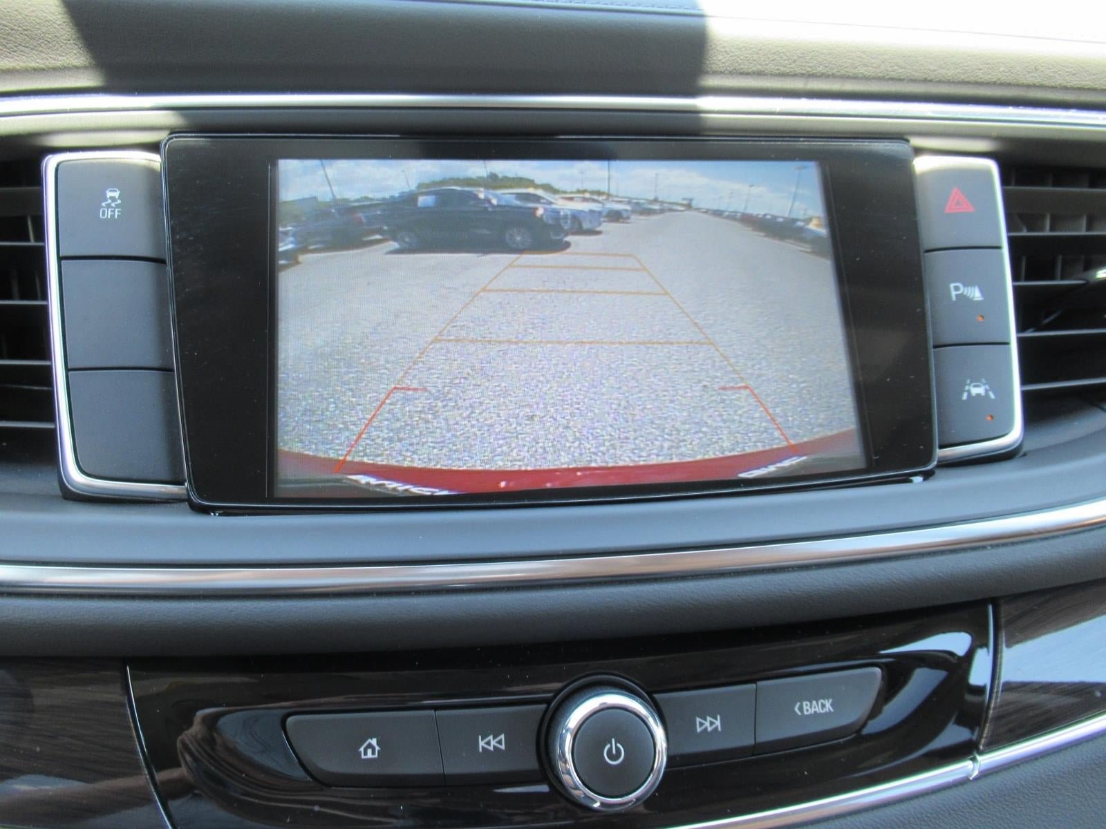 Used 2018 Buick Enclave Premium FWD image 27