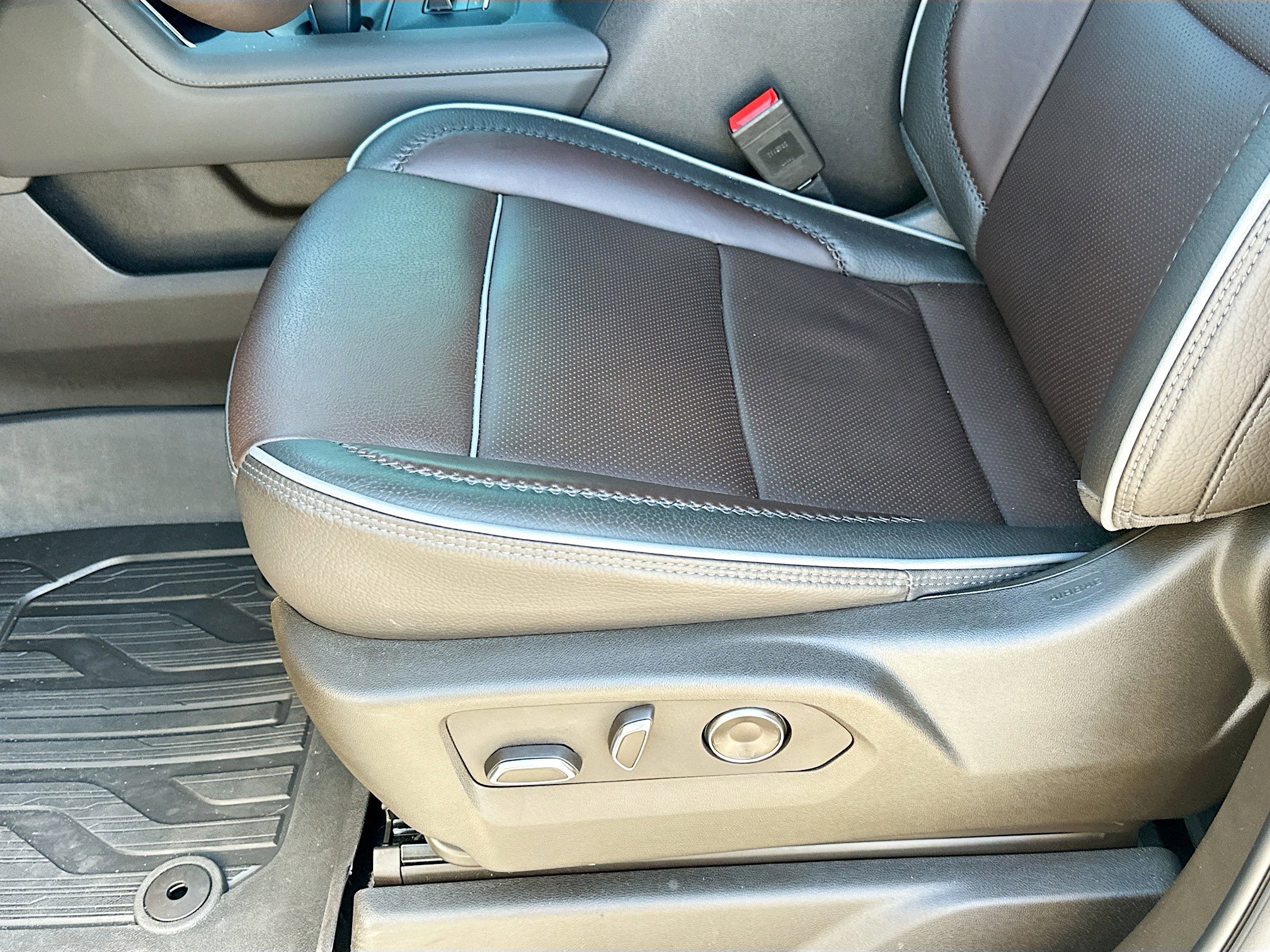 Used 2025 GMC Sierra 1500 Denali image 19