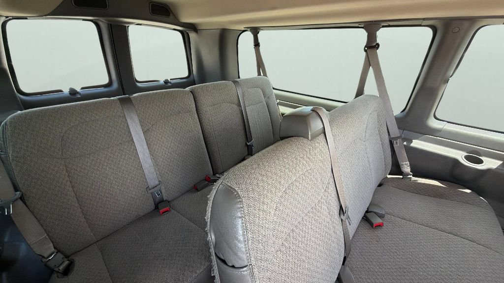 Certified 2025 Chevrolet Express 3500 LT w/ LT Preferred Equipment Group RWD image 31