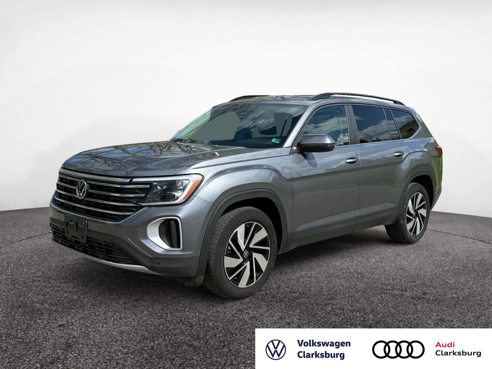 Used 2025 Volkswagen Atlas SE AWD/4WD image 1