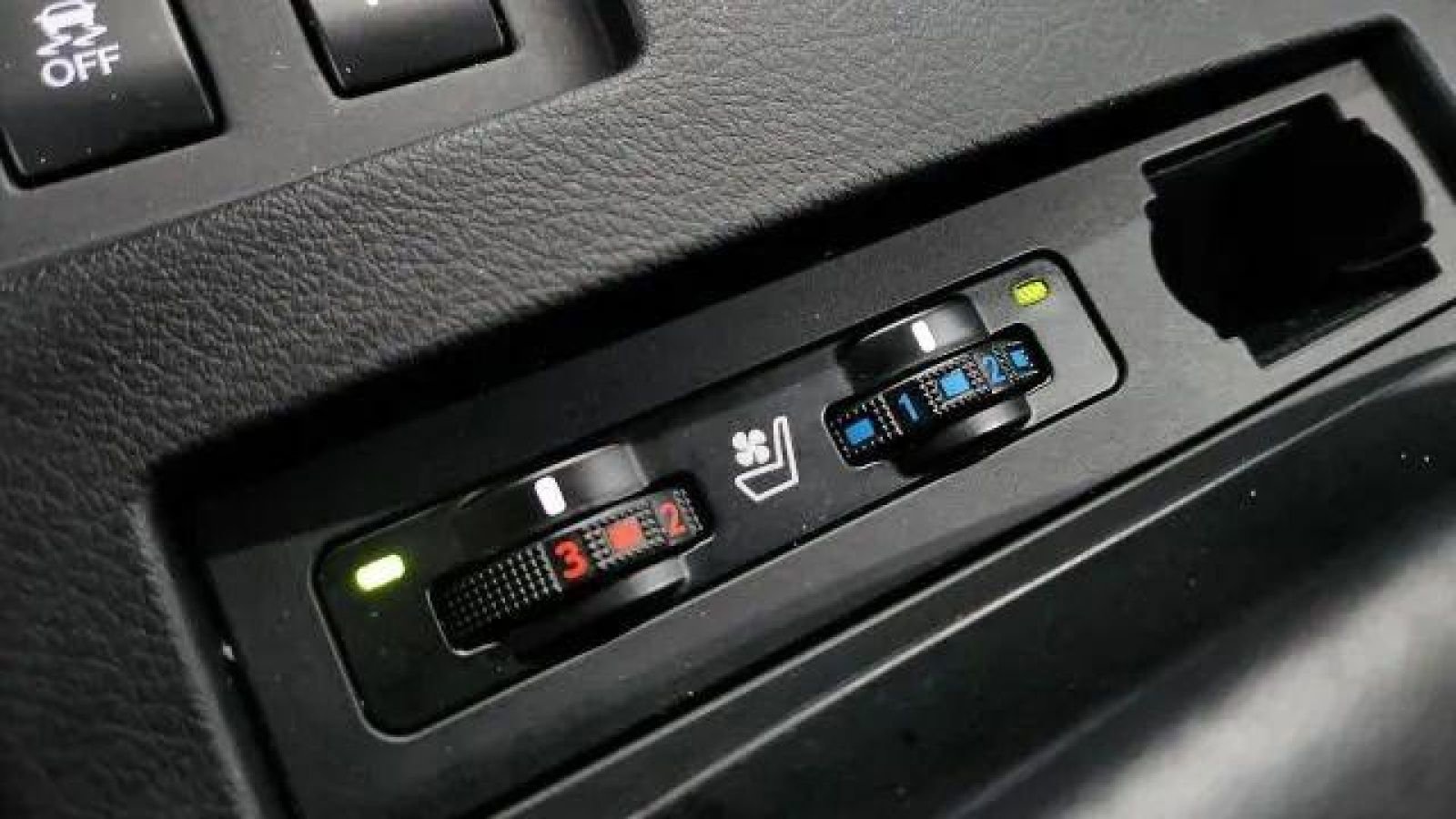 Used 2013 Lexus RX 350 AWD w/ Premium Pkg image 41