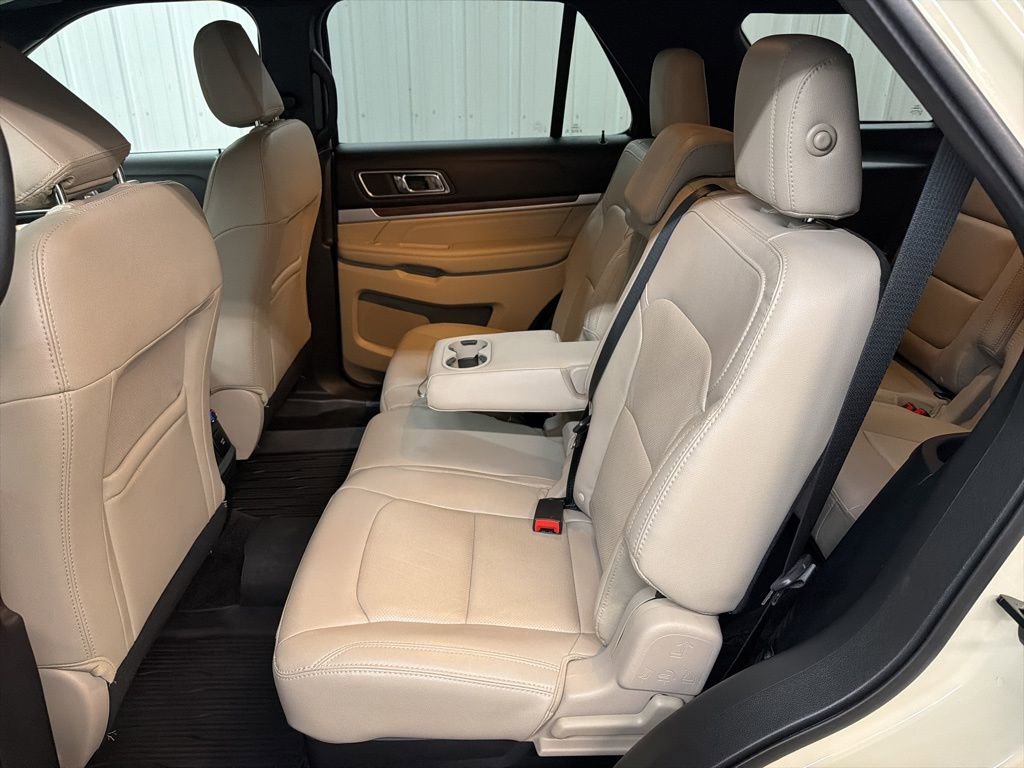 Used 2018 Ford Explorer Limited image 17