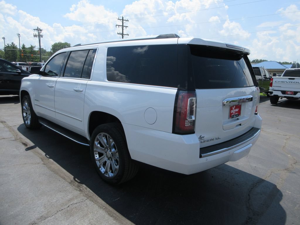 Certified 2019 GMC Yukon XL Denali w/ Open Road Package AWD/4WD image 9