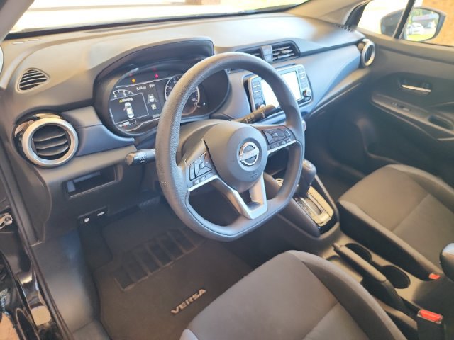 Used 2025 Nissan Versa SV w/ Trunk Package FWD image 10