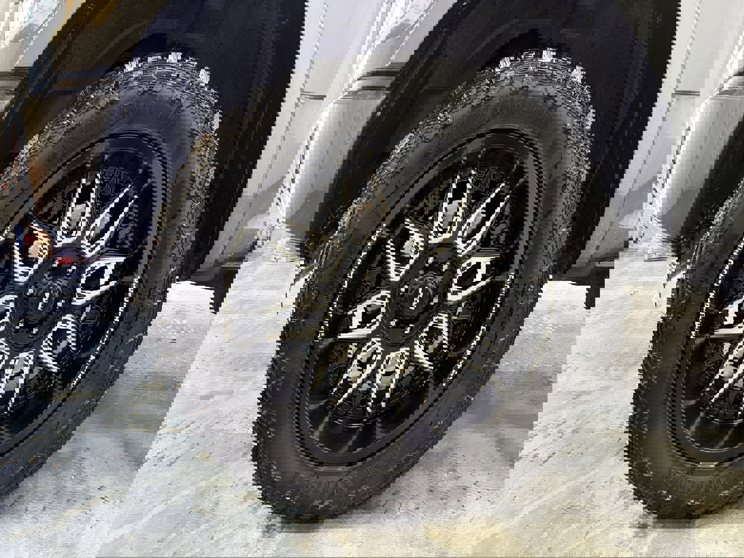 Used 2016 Ford F150 Lariat w/ Equipment Group 502A Luxury image 25