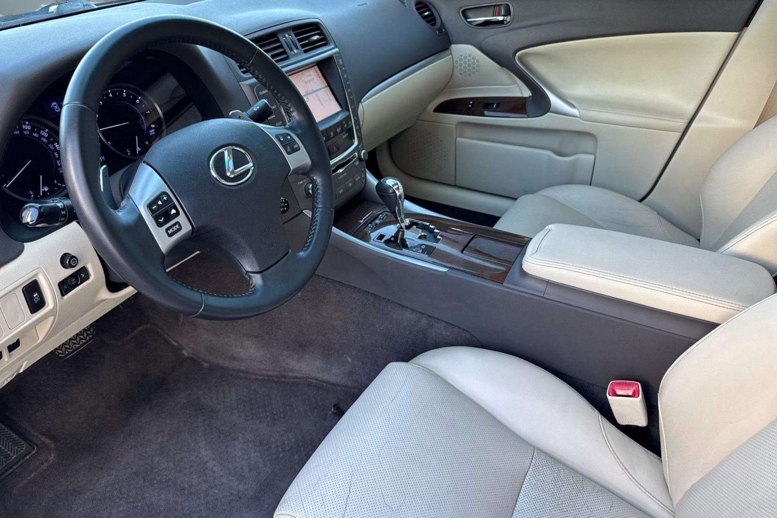Used 2012 Lexus IS 250 w/ Premium Pkg Value Edition image 4