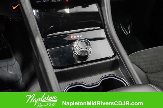 Used 2025 Jeep Grand Cherokee Altitude image 16