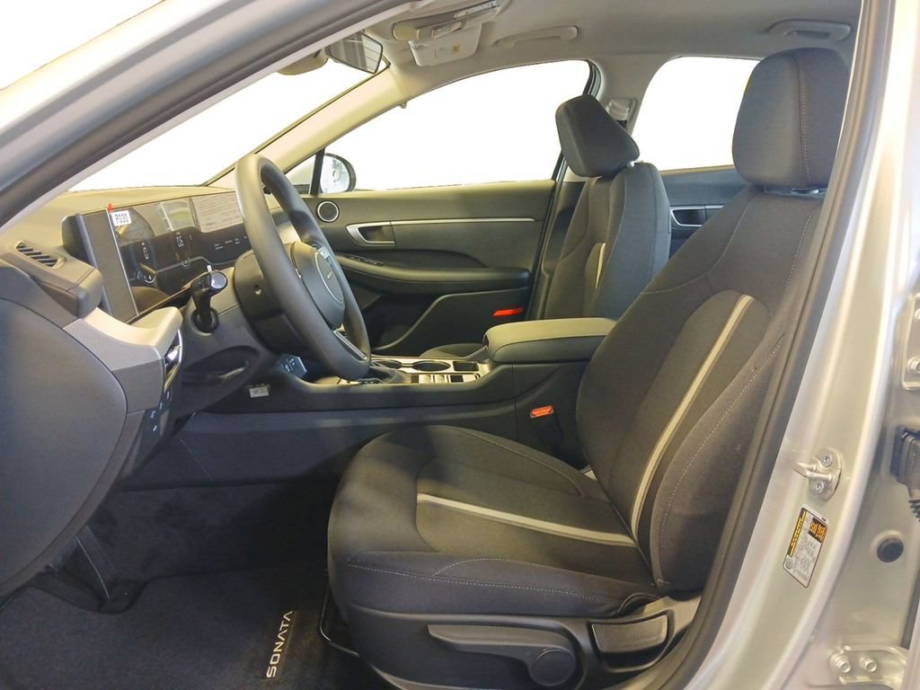 New 2026 Hyundai Sonata SE FWD image 9