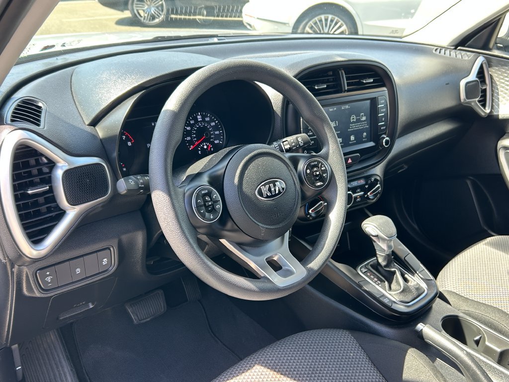 Used 2021 Kia Soul LX FWD image 13