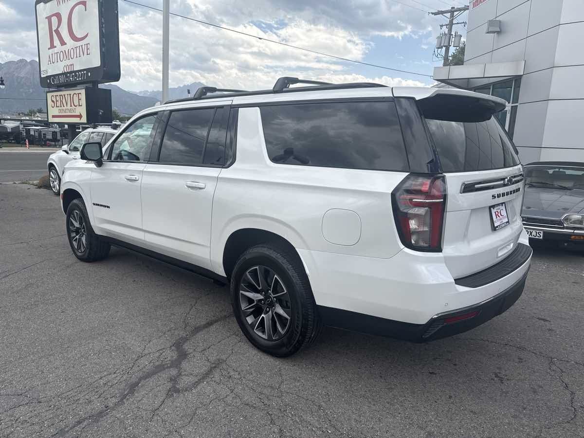 Used 2022 Chevrolet Suburban Z71 w/ Luxury Package AWD/4WD image 8