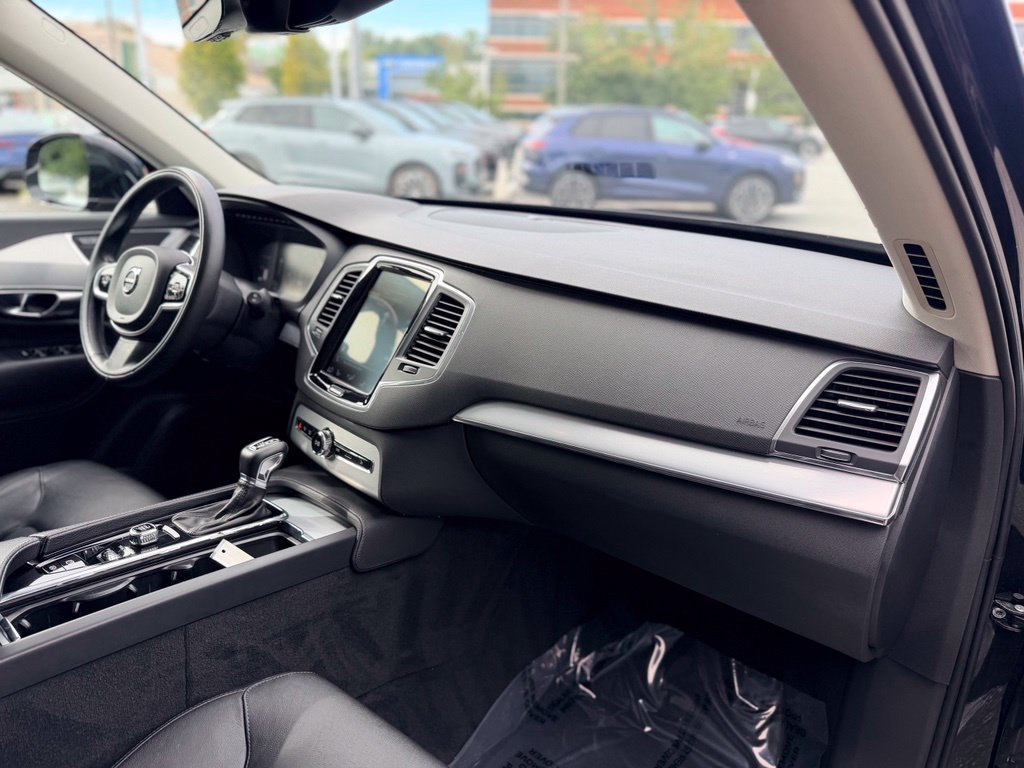 Used 2018 Volvo XC90 T5 Momentum w/ Convenience Package AWD/4WD image 23
