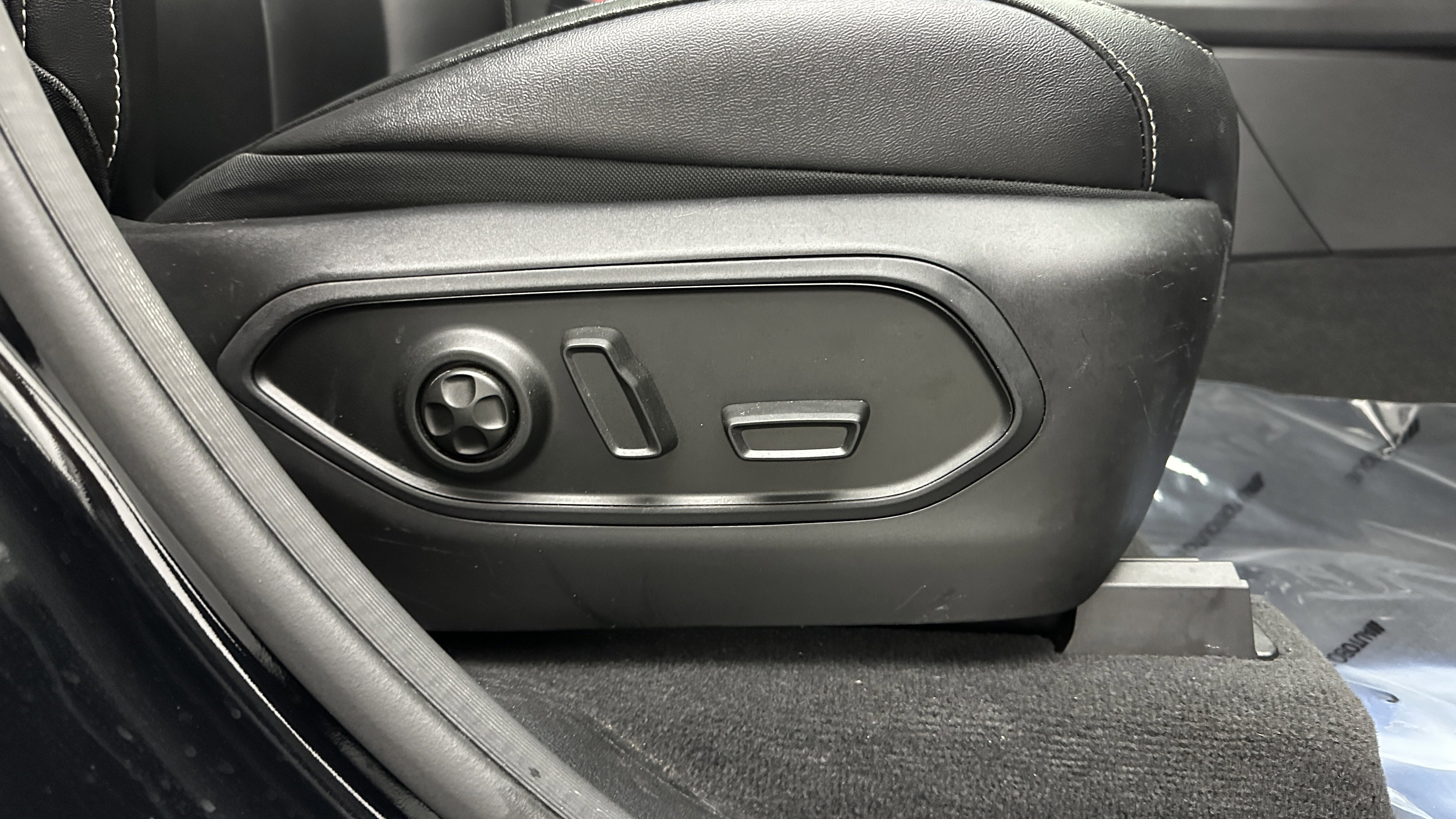 Used 2024 Jeep Grand Cherokee Limited 4xe image 42