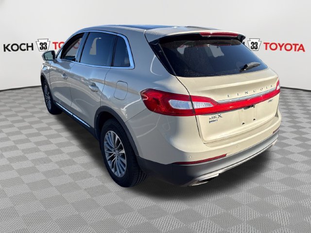 Used 2016 Lincoln MKX Select w/ Select Plus Package AWD/4WD image 6