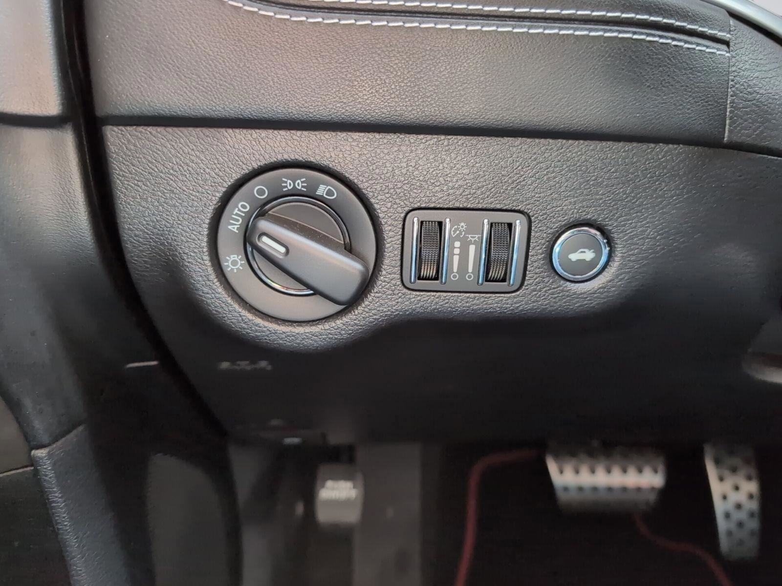 Used 2023 Dodge Charger SRT Hellcat image 17