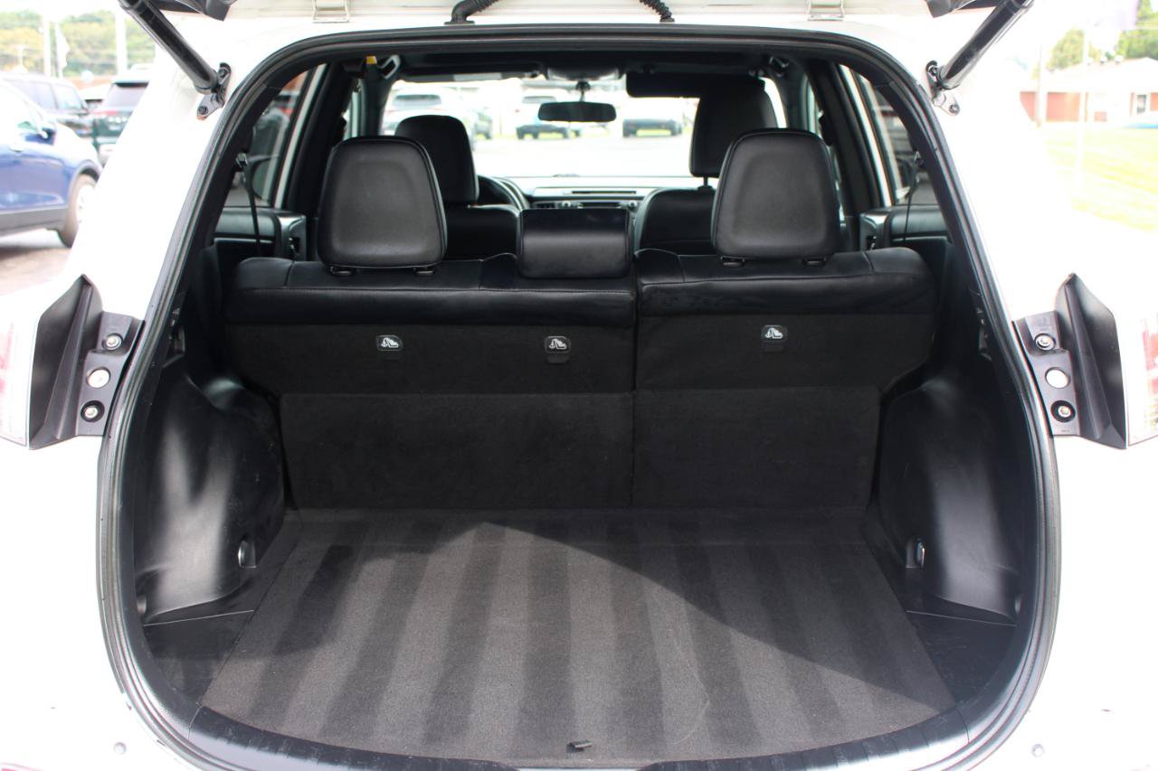 Used 2016 Toyota RAV4 SE FWD image 8
