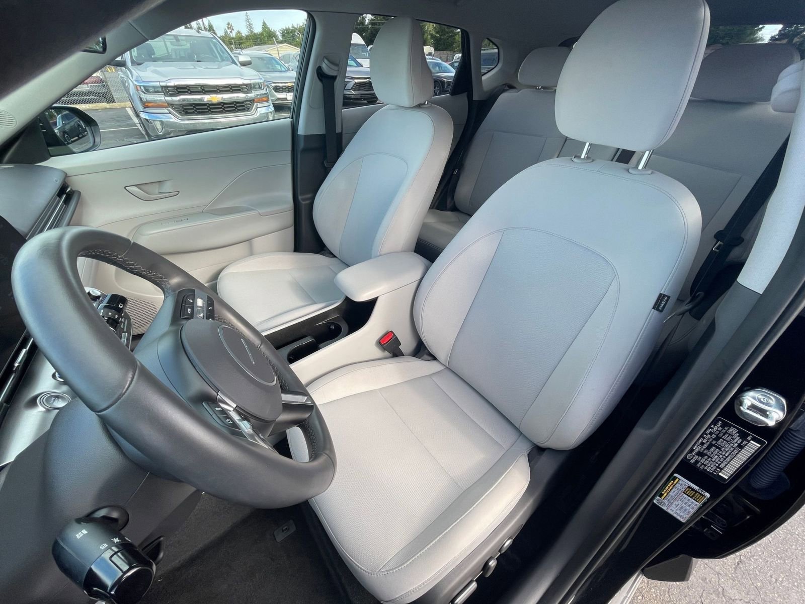 Used 2025 Hyundai Kona SEL image 36