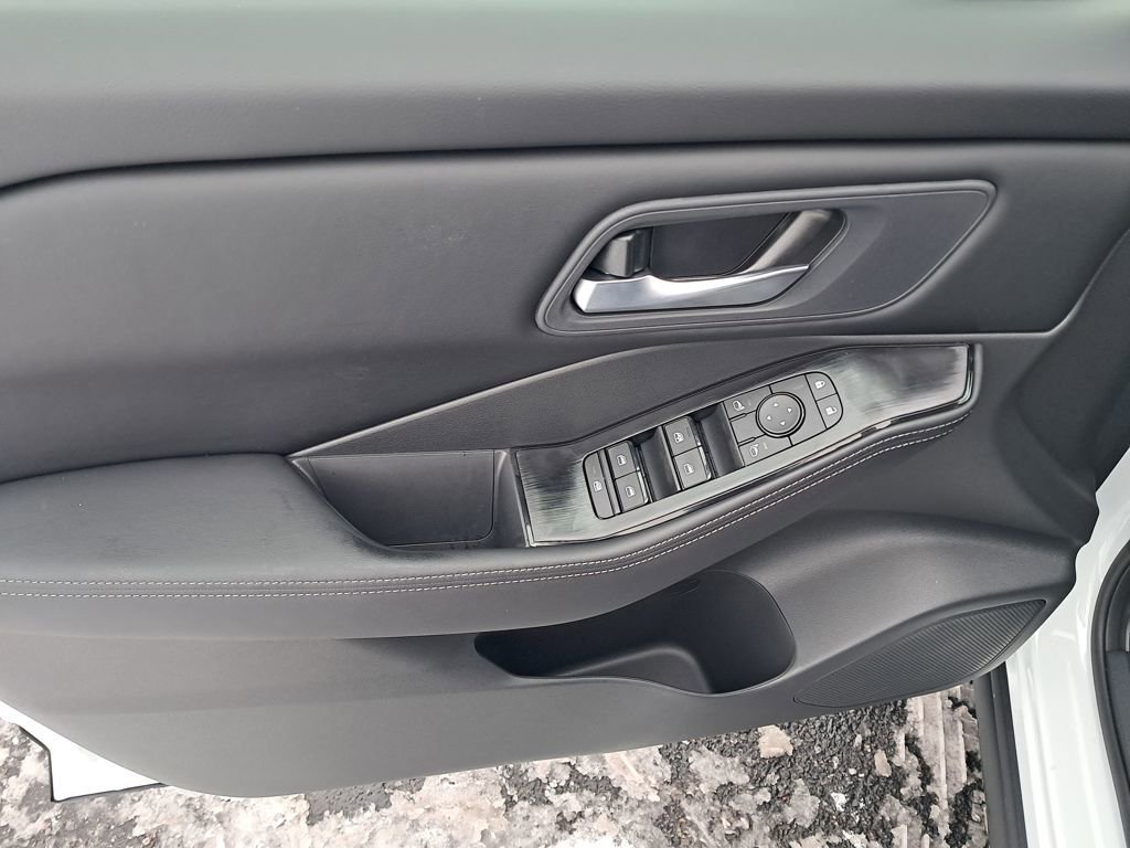 New 2026 Nissan Rogue SV w/ Cold Weather Package image 11