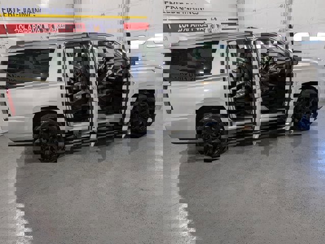 Used 2016 GMC Yukon XL Denali w/ Open Road Package image 16