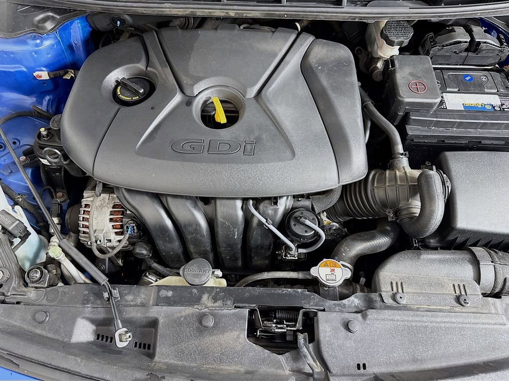 Used 2017 Hyundai Elantra GT image 35