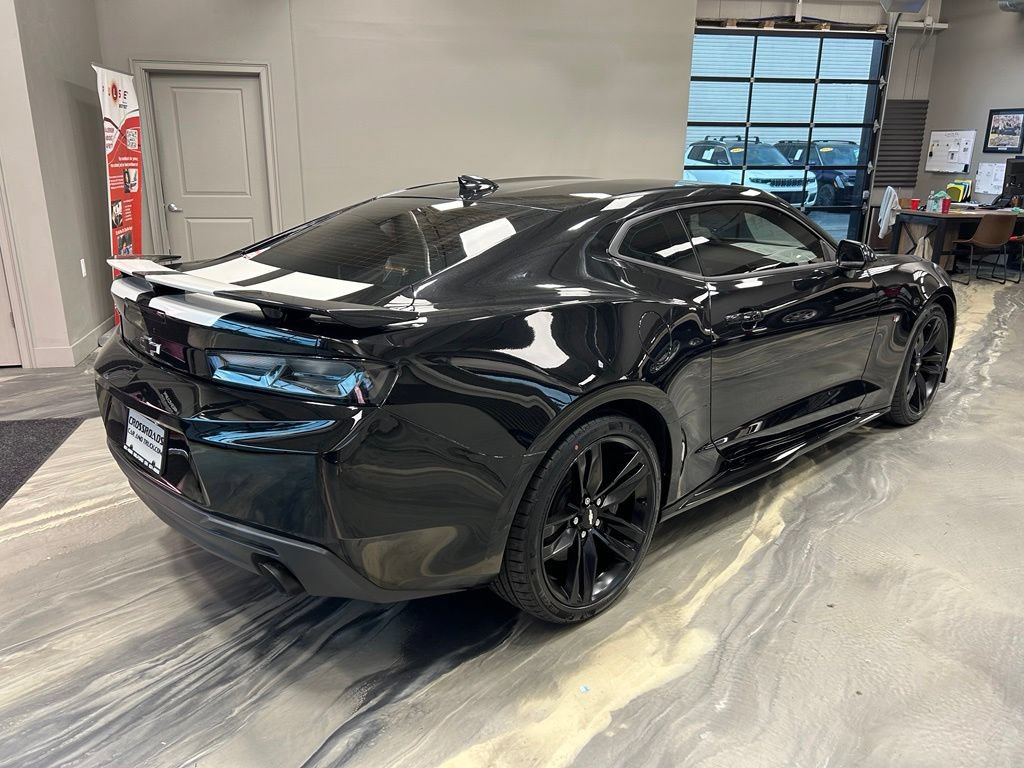 Used 2016 Chevrolet Camaro SS RWD image 28