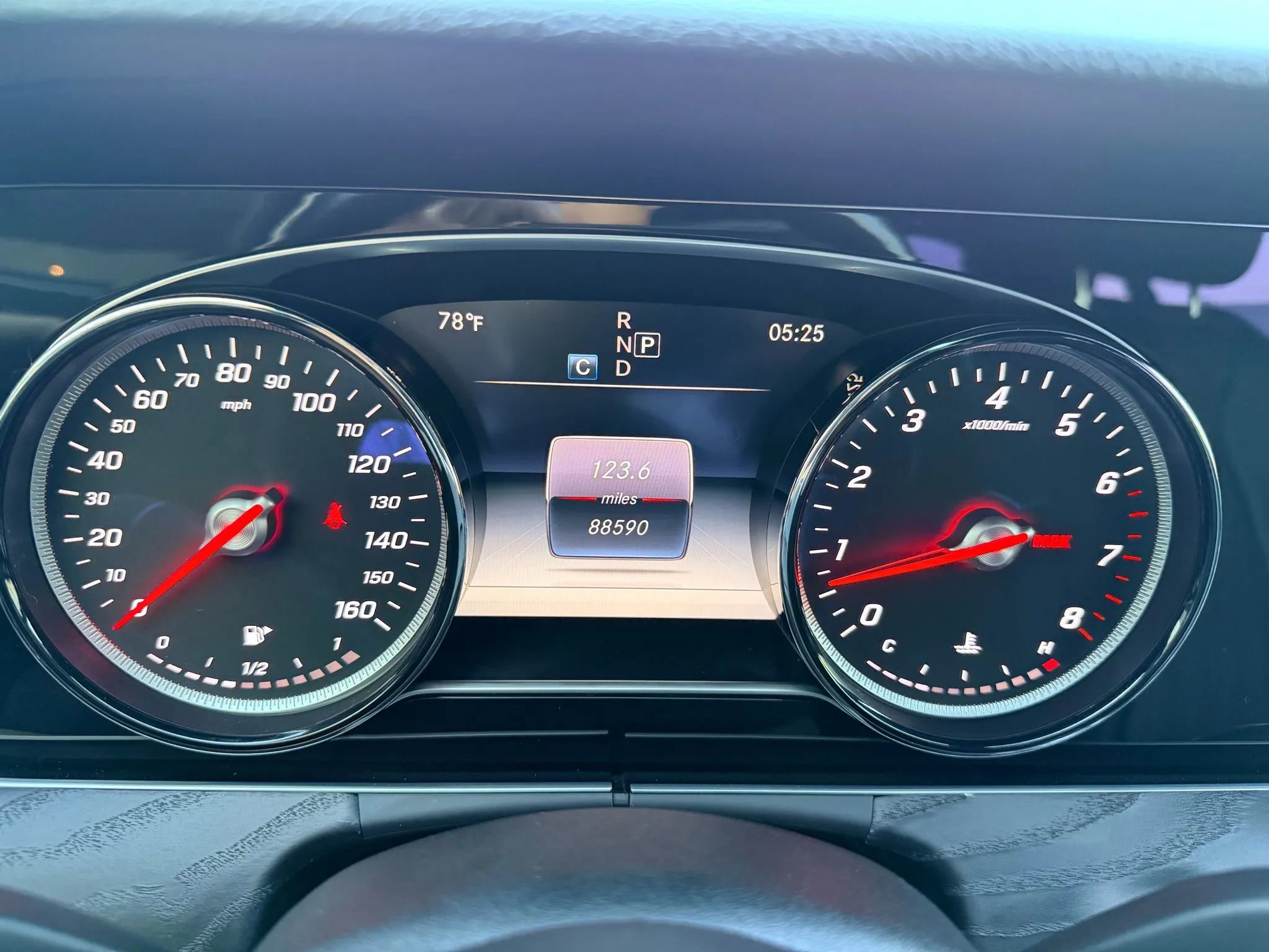 Used 2019 Mercedes-Benz E 300 image 10