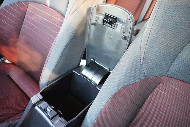 Used 2026 Toyota Corolla SE FWD image 42