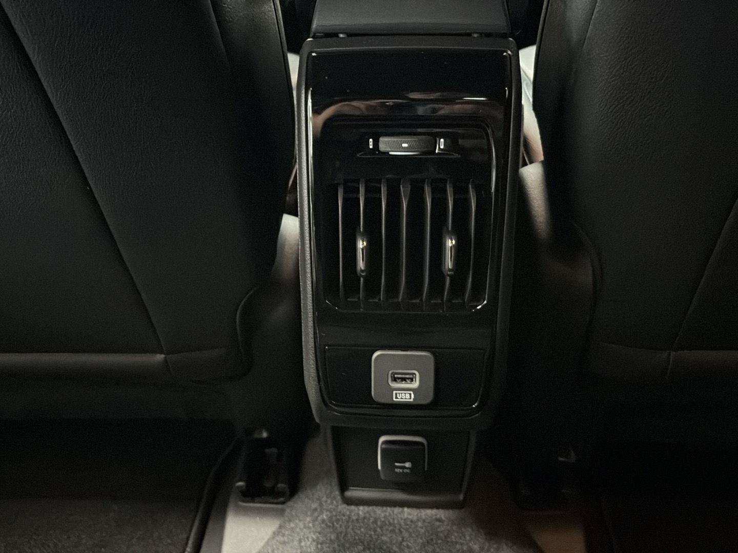 New 2026 Jeep Compass Limited AWD/4WD image 32