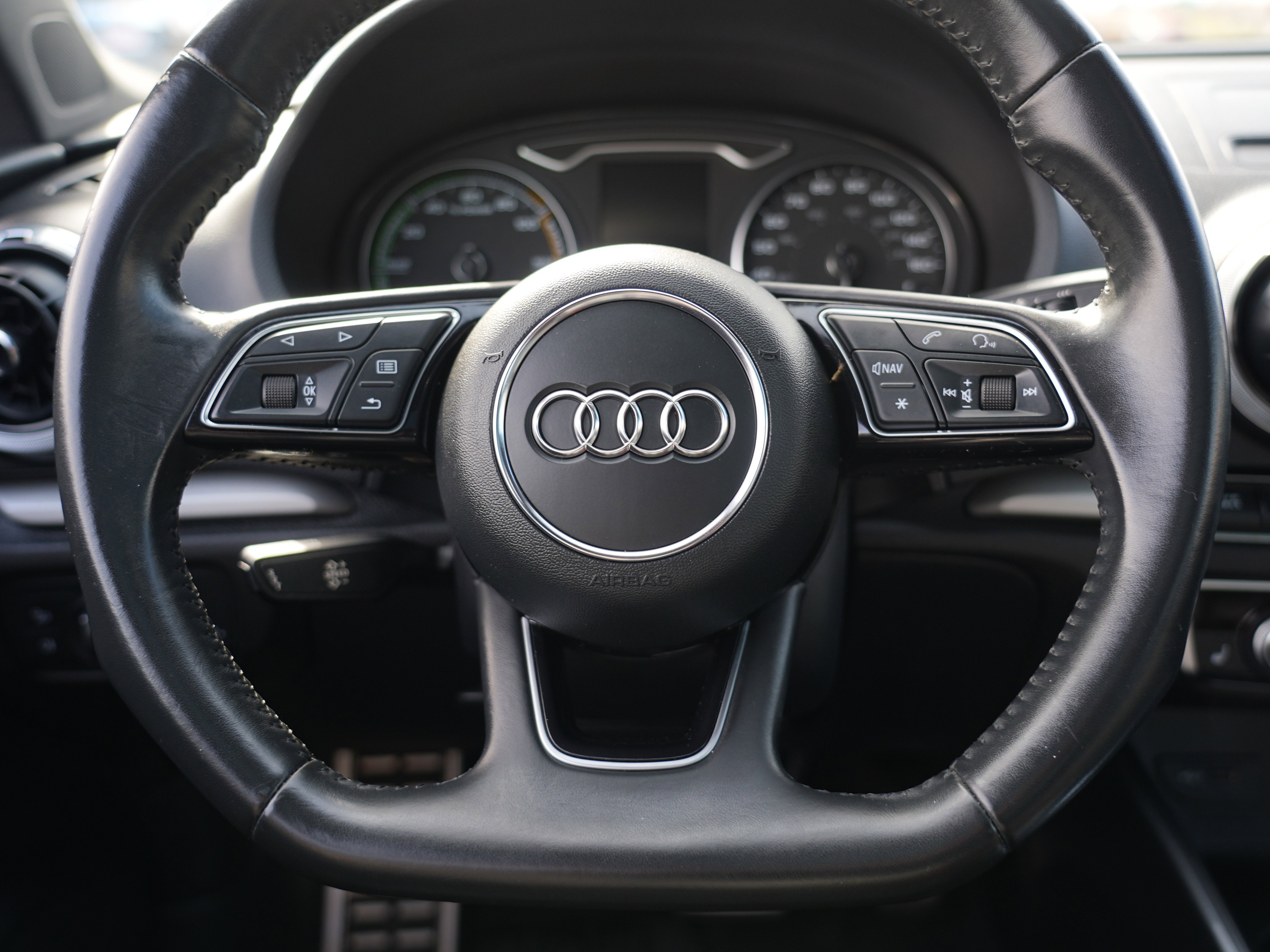 Used 2017 Audi A3 e-tron Premium w/ Sport Package FWD image 23