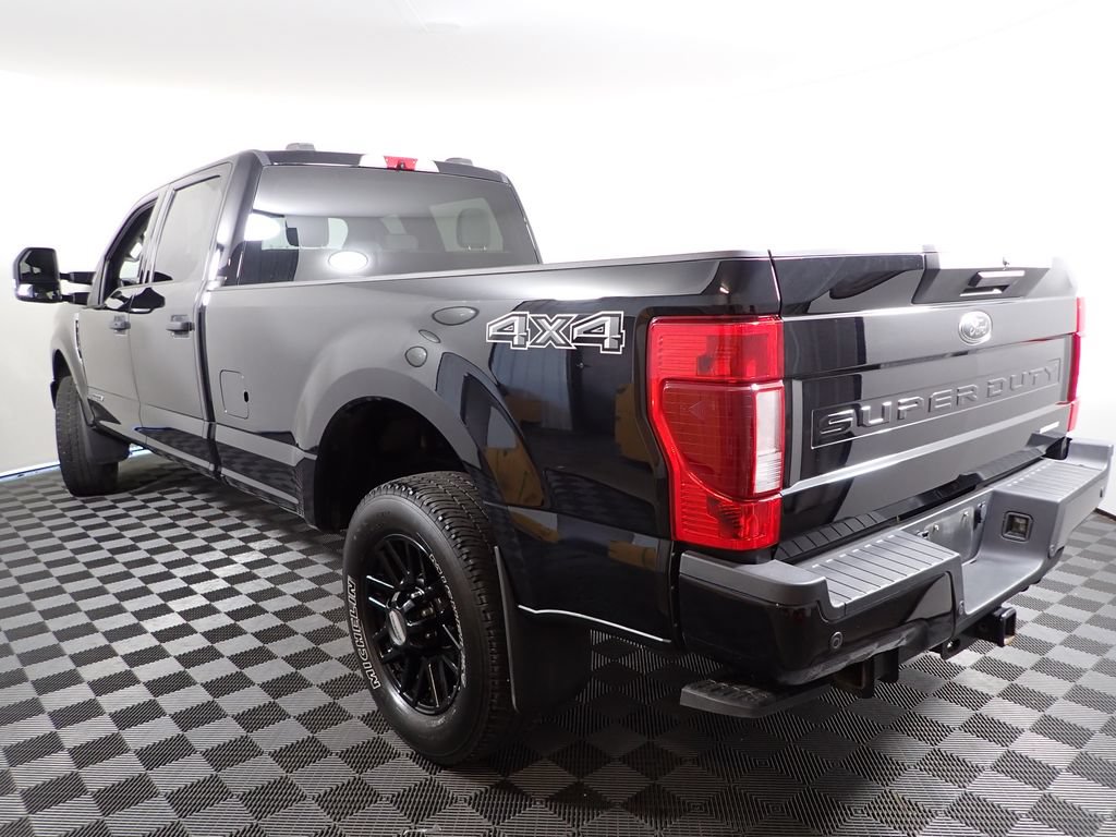 Used 2022 Ford F250 XLT w/ Black Appearance Package AWD/4WD image 14