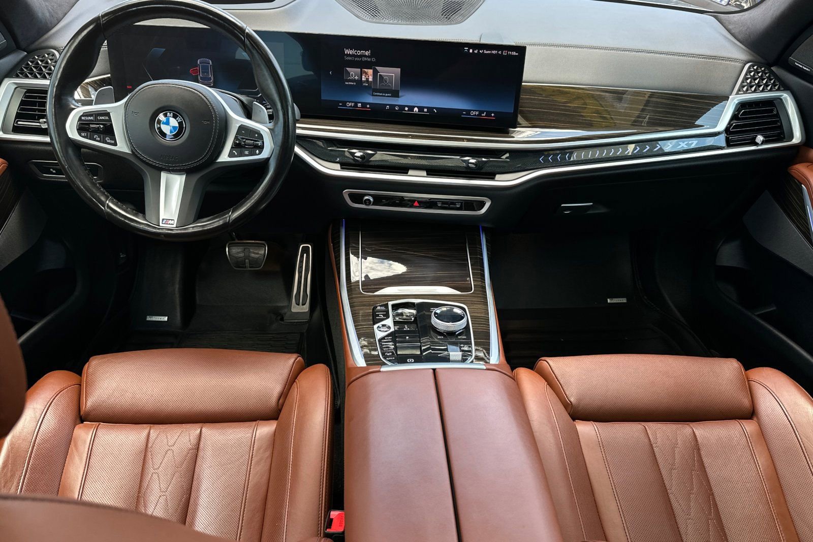 Used 2024 BMW X7 xDrive40i w/ Executive Package image 12