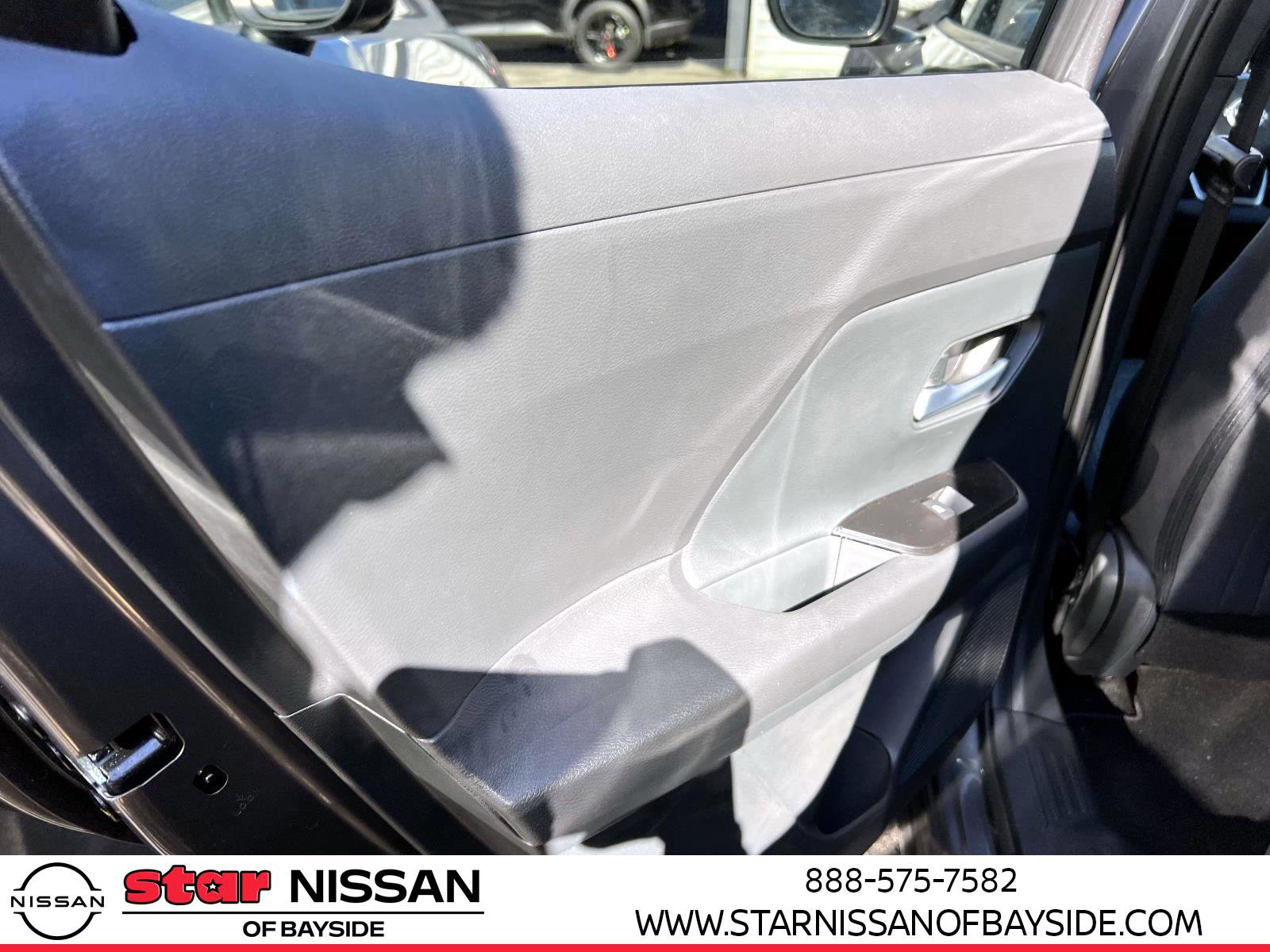 Used 2025 Nissan Kicks SV w/ SV Premium Package image 11