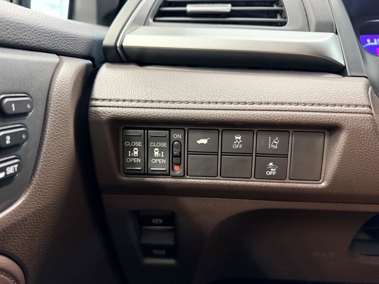 Used 2018 Honda Odyssey EX-L image 33