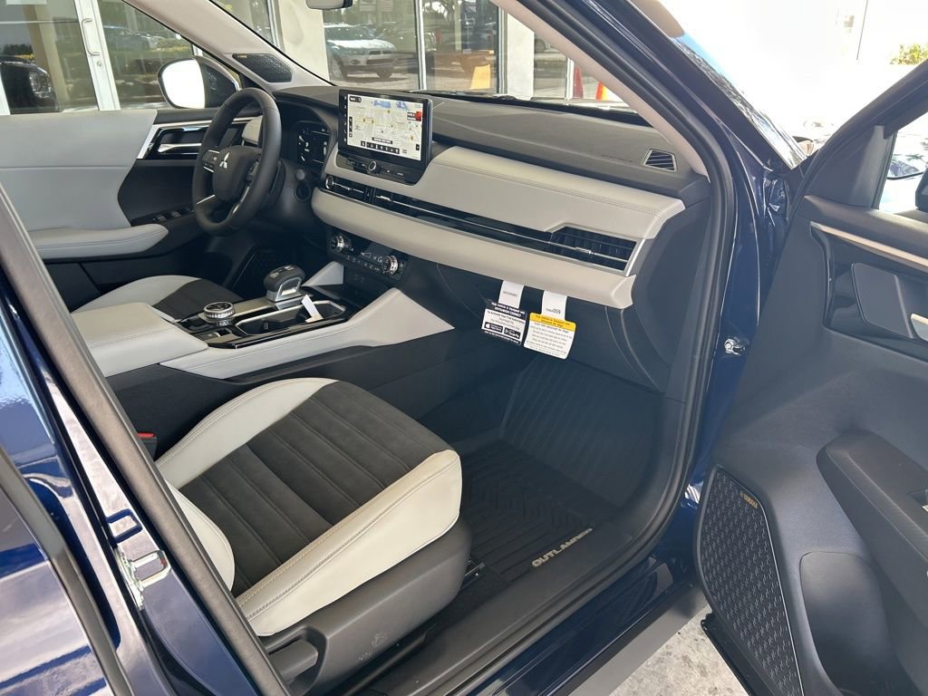 New 2026 Mitsubishi Outlander SE image 25