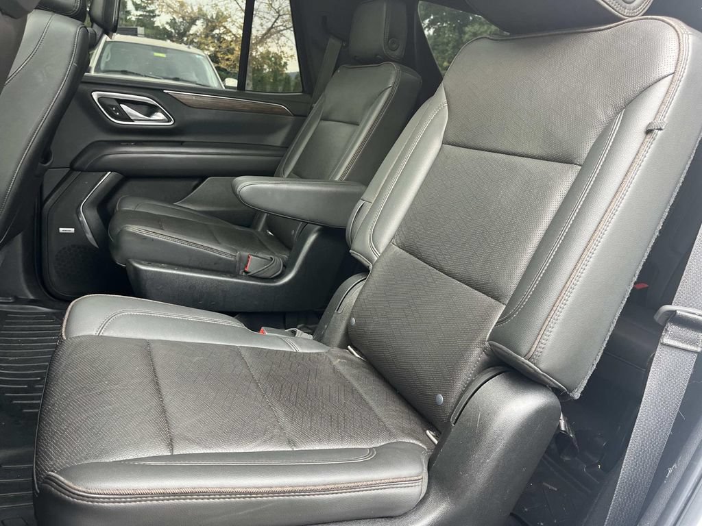 Used 2021 Chevrolet Tahoe High Country w/ Premium Package RWD image 22