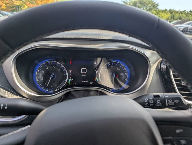 Used 2023 Chrysler Pacifica Limited w/ Uconnect Theater Family Group AWD/4WD image 20