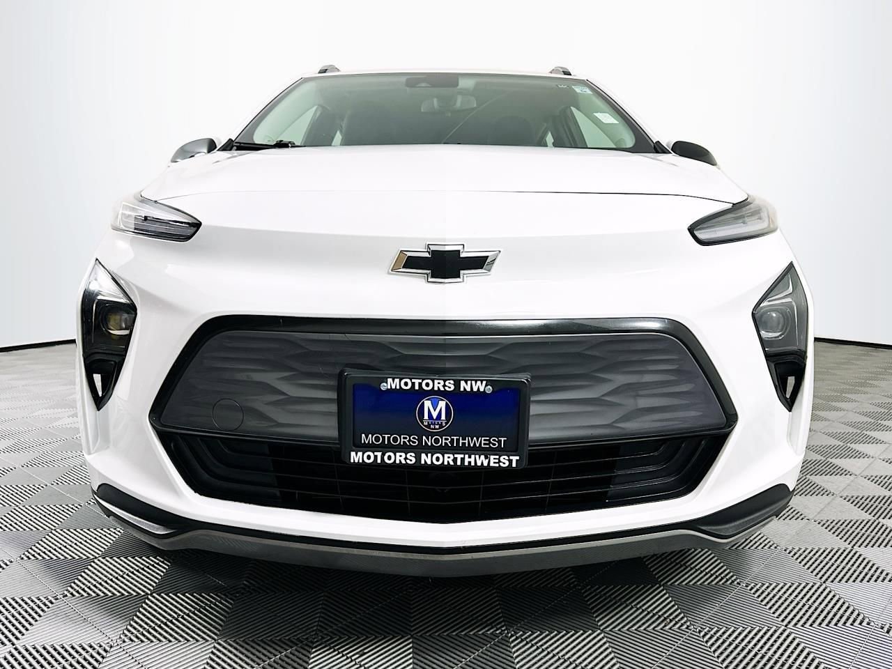 Used 2023 Chevrolet Bolt EUV LT FWD image 2