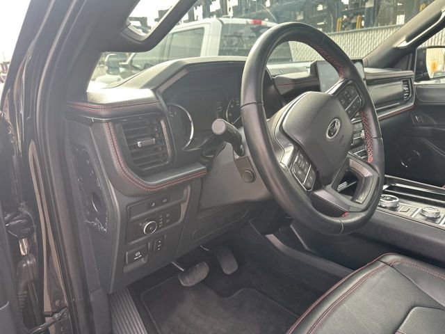 Used 2022 Ford Expedition Limited image 13