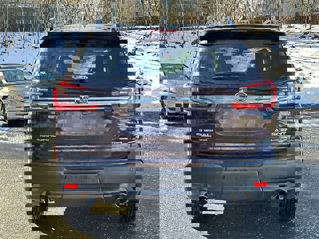 Certified 2025 Subaru Ascent Touring image 4