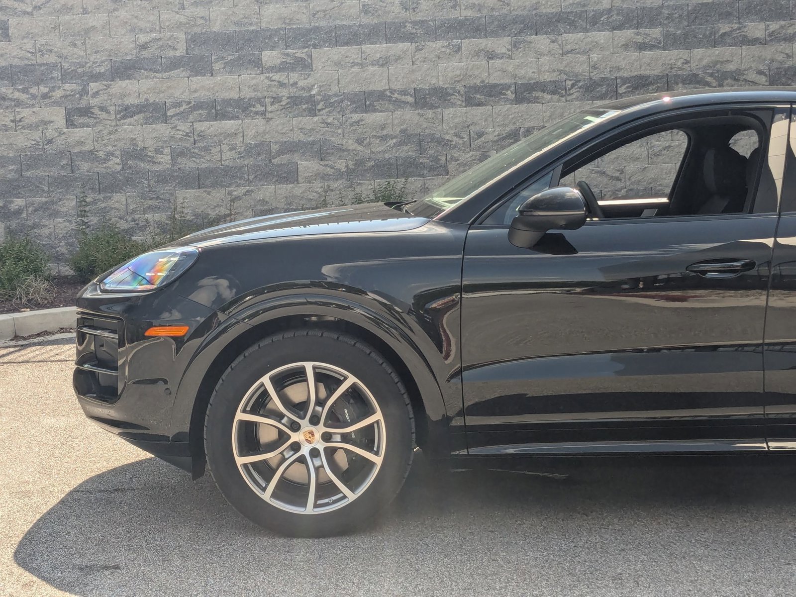 Certified 2025 Porsche Cayenne Coupe AWD/4WD image 11