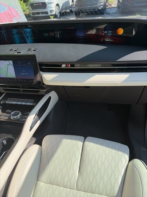 Used 2024 Lincoln Nautilus Black Label w/ Jet Appearance Package (87T) AWD/4WD image 20