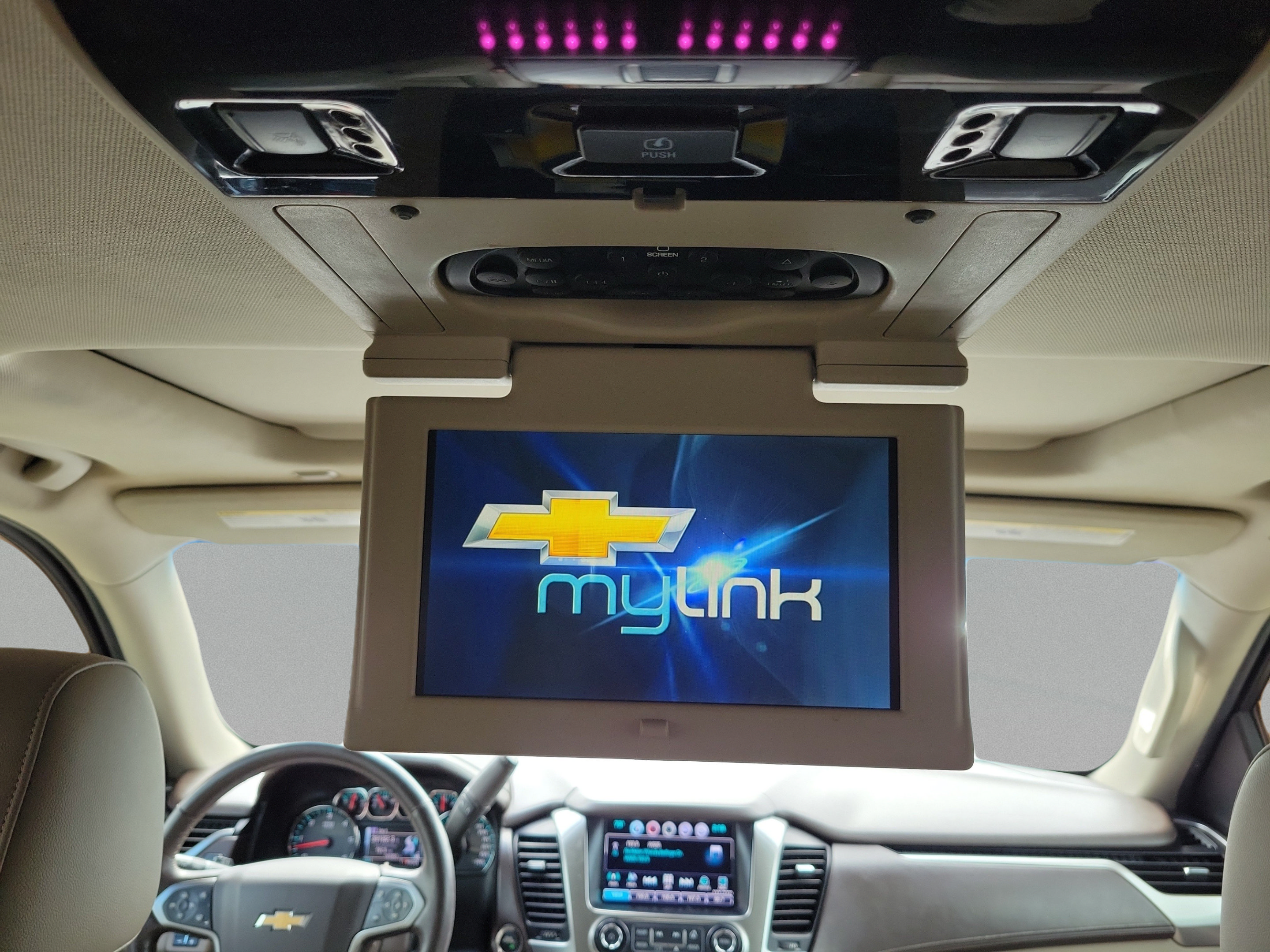 Used 2016 Chevrolet Suburban LTZ RWD image 11