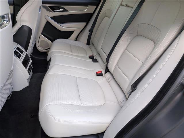 Certified 2025 Jaguar F-PACE R-Dynamic S image 20